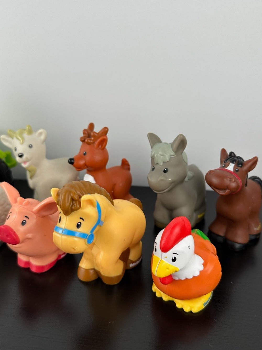 Fisher Price Little People Harvester Tractor, Farmer & 10 Farm Animal Figurines - Picture 6 of 8
